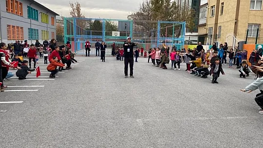 Çocuklar, 'Çocuk Hakları Günü'nde Doyasıya eğlendi