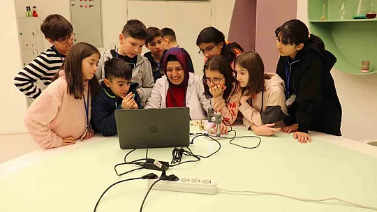 'Bilim' dolu tatil geçti