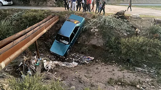 Çocukların otomobil gezintisi kanalda bitti