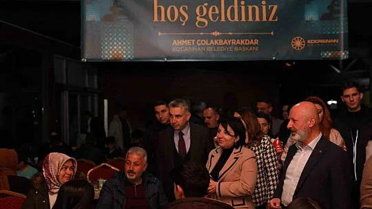 Depremzede öğrenciler ve aileleriyle birlikte iftar yaptılar