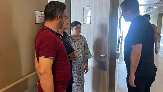 Ak Partili vekilden Şehir Hastanesi'ne ziyaret