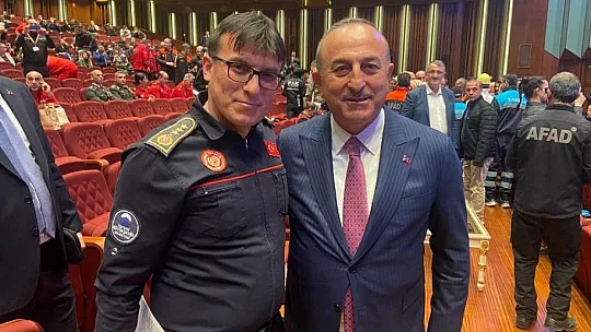 Üstün fedakârlık madalyası aldılar...