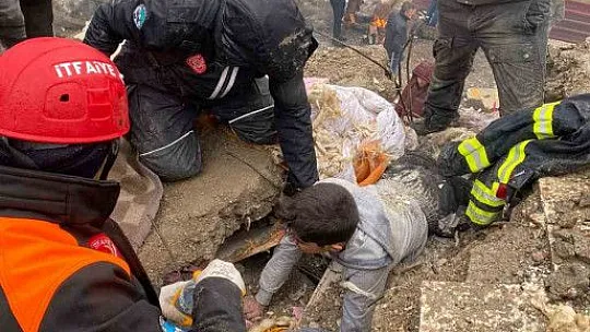 Üstün fedakârlık madalyası aldılar...
