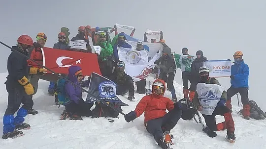 35 dağcı katıldı...