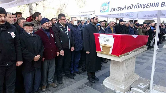 Polis memuru ve eşi Kayseri'de toprağa verildi