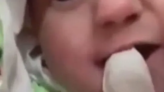 Depremin sembol bebeği ve annesi kurtarıcılarına teşekkür etmek istiyor