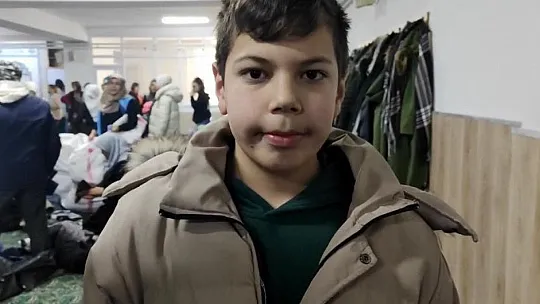 Eren okul harçlığını, polis memuru tedavi parasını depremzedelere bağışladı