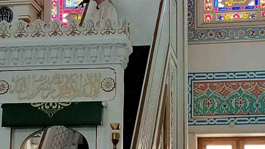 'Bugün Bütün Camilerde Gençler Var'