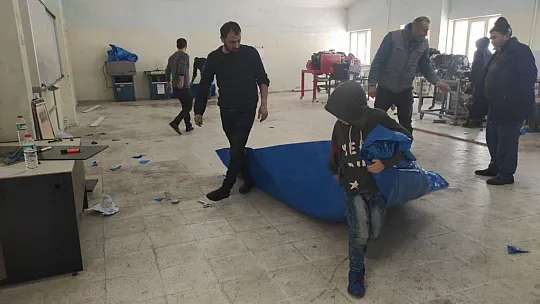 Develi'de deprem bölgesi için çadır üretimine başladılar