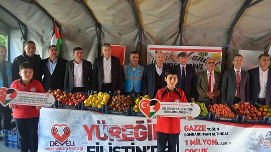 İlçede örnek davranış! Filistinli çocukların yaralarını sarmak için...