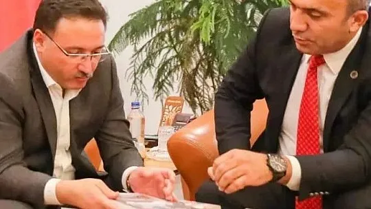 Develililer Derneği Vali Çiçek'i ziyaret etti