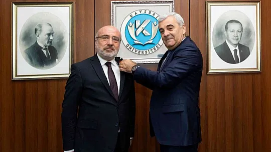 Diaspora Bakan Yardımcısı'ndan Rektör Karamustafa'ya ziyaret
