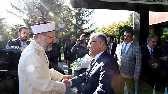 Büyükkılıç'tan, Diyanet İşleri Başkanına: Çok şükür dualarınızın yüzü suyu hürmetine bir sıkıntımız yok!