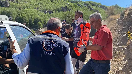 Genci, ekipler kurtardı