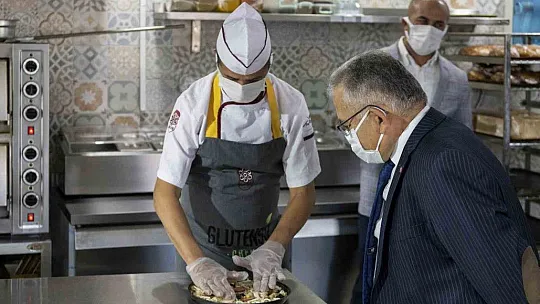 Doktor başkana 'glütensiz kafe' teşekkürü