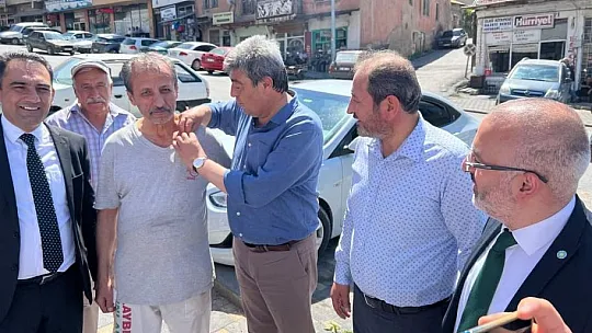 Esnaf: AK Partili vekilin ziyareti öncesi beni belediyeden arıyorlar, aman bir şey deme diye!