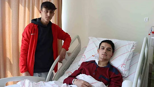 Depremzede o anları anlattı: 'Kendimi 3-4 saniye içerisinde enkaz altında buldum'