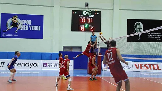 Efeler Ligi: Develi Belediyespor: 0- Halkbank: 3