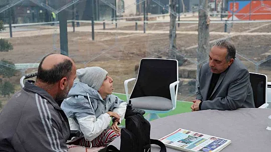 Talas'ta şeffaf oda buluşması