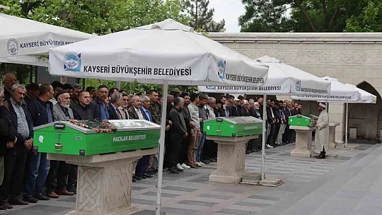 Anne ve 2 çocuğu yan yana son yolculuklarına uğurlandı