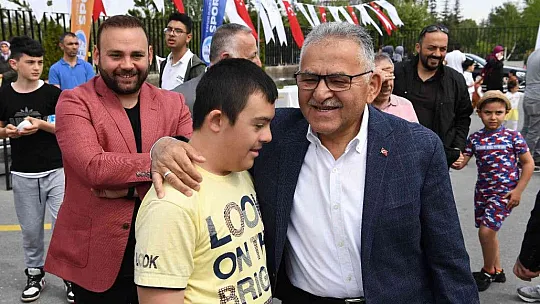 Engelliler Günü'ne Özel Orhan Hakalmaz Konseri