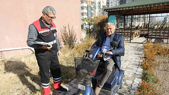 Belediye araçları ücretsiz tamir ediyor