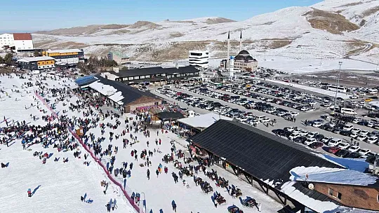 Erciyes 200 bini aşkın turisti ağırladı