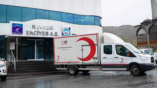 Kan bağışında bulundular...