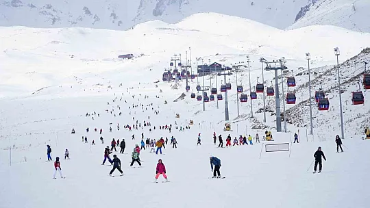 Erciyes, sömestir tatilinin ilk haftasında kaç kişiyi ağırladı?