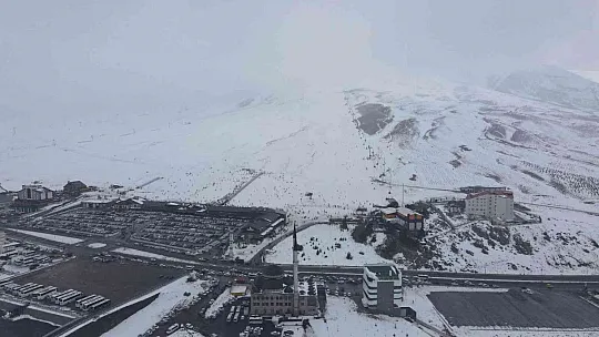Erciyes'te hafta sonu yoğunluğu...