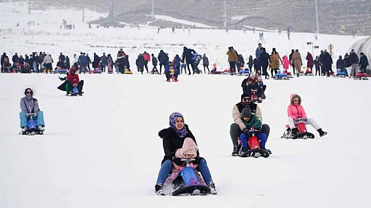 Erciyes'e hafta sonu bakın kaç kişi gitmiş?
