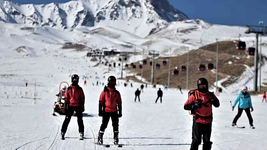 Erciyes'in görünmeyen kahramanları!