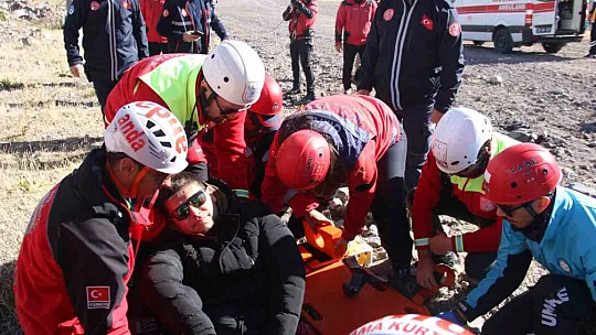 Erciyes'te turistler kurtarıldı!