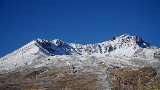 Erciyes'te kar sevinci