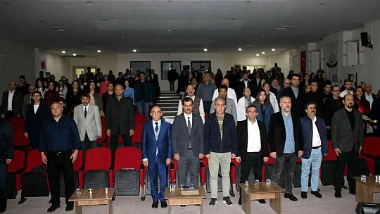 Öğrenciler Beyaz Önlüklerini Giydi