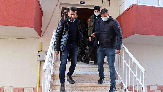 Eşi ve üvey kızının boğazını kesmişti! O şahısla ilgili yeni gelişme...