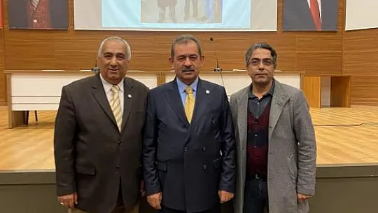 Zafer Partisi'nden, Belediyenin Erdoğan posteri şartına kıvrak çözüm!