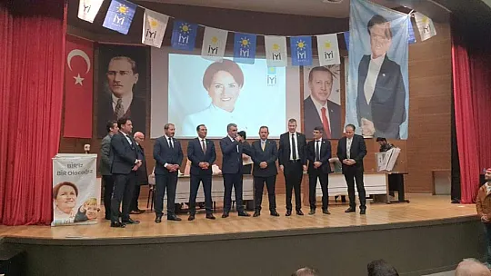 Zafer Partisi'nden, Belediyenin Erdoğan posteri şartına kıvrak çözüm!