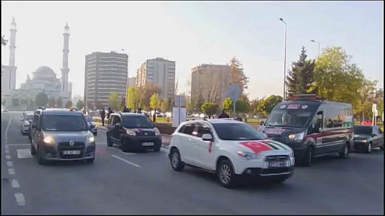 Yola çıktılar! Amerikan üssünü kuşatmaya gidiyorlar...