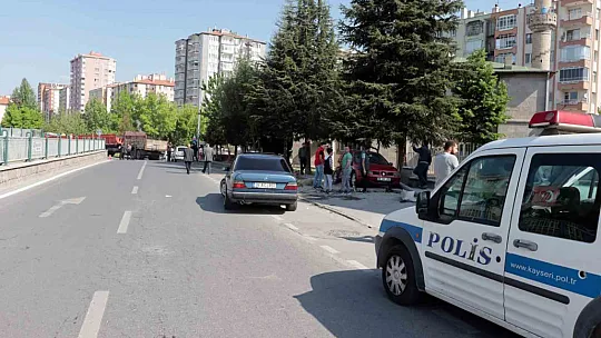 Freni patladığı iddia edilen kamyonet dehşet saçtı!!
