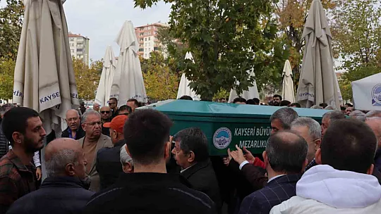 Gazeteci Çulfacı, son yolculuğuna uğurlandı