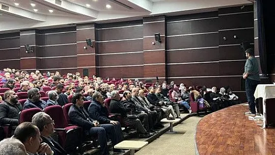 Savaş Muhabiri Adem Özköse'den duygu yüklü konferans