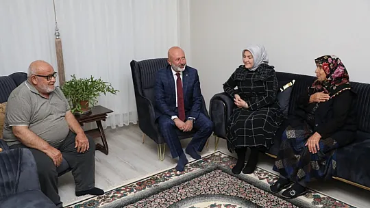 Başkan o vatandaşı gecekondudan kurtardı