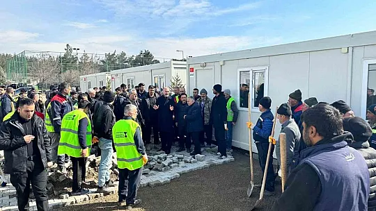 'Kahramanmaraş'ı yeniden inşa ve ihya çalışmalarını sürdürüyoruz'