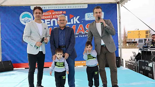 Gençler Millet Bahçesi'nde bir araya geldi