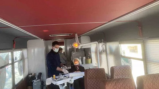 Depremzedelerin Gezici Ağız ve Diş Sağlığı Kliniği Hizmetinde