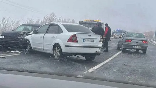 Çok sayıda trafik kazası meydana geldi
