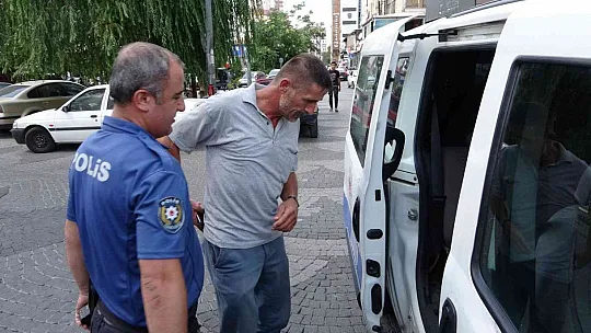 'Kadını dövüyordu, dövdüm'