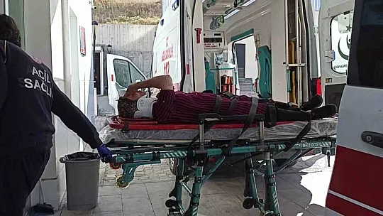 Gürün'de otomobiller çarpıştı: 4 yaralı