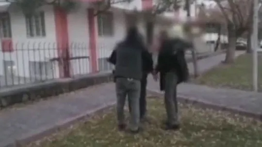 Okul önlerinde uygulama! Uyuşturucu ele geçirildi!